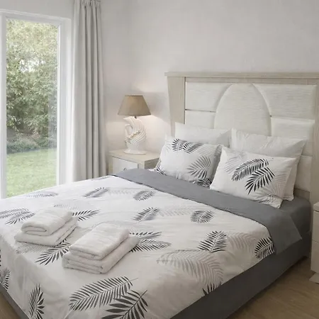 Luxurious 6 Min From With Sea Views