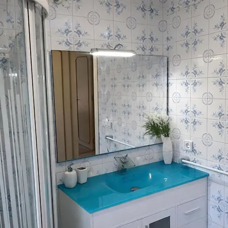 Luxurious 6 Min From With Sea Views