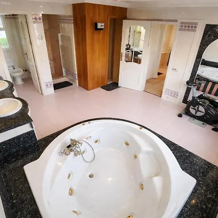 Villa Luxurious 6 Min From With Sea Views *