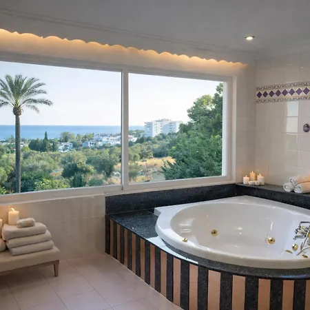 Luxurious 6 Min From With Sea Views Marbella
