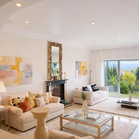 Villa Luxurious 6 Min From With Sea Views