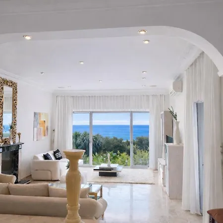 Luxurious 6 Min From With Sea Views