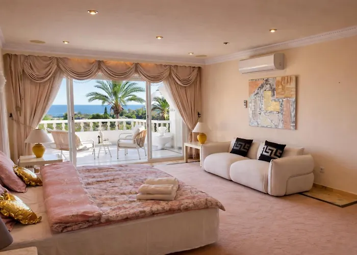 Luxurious 6 Min From With Sea Views