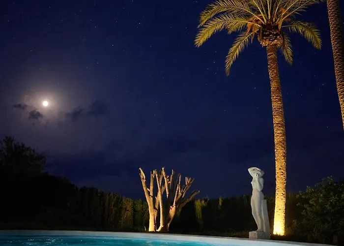 Luxurious 6 Min From With Sea Views וילה