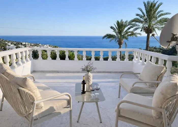 Luxurious 6 Min From With Sea Views Willa