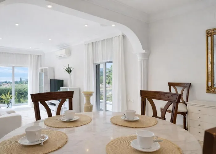 Villa Luxurious 6 Min From With Sea Views Marbella