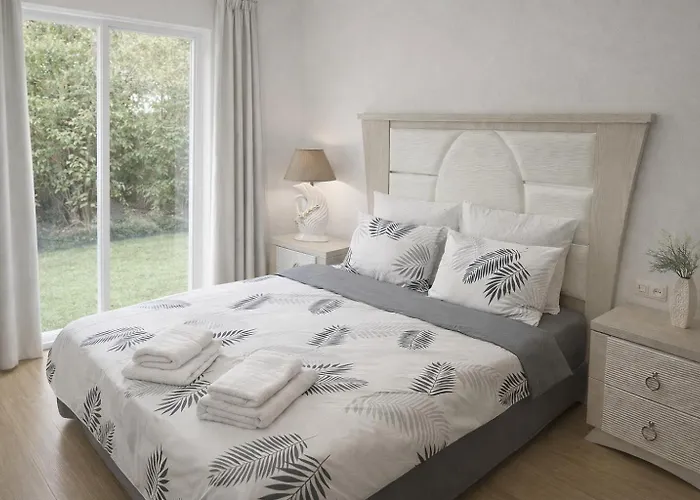 Luxurious 6 Min From With Sea Views