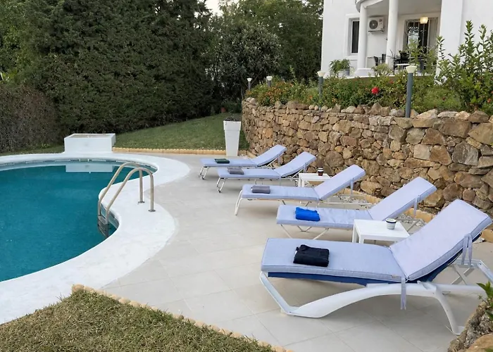 Luxurious 6 Min From With Sea Views Villa *